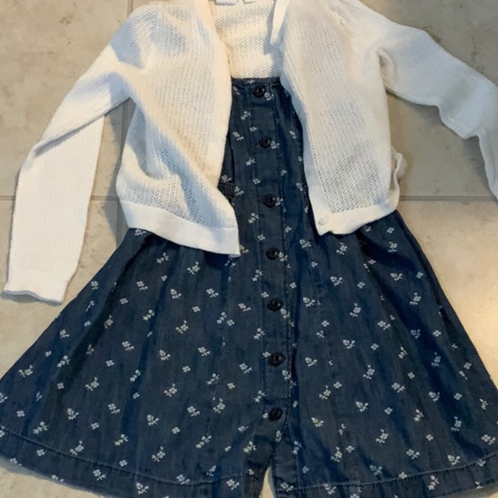 Girls GAP dress in GUC
